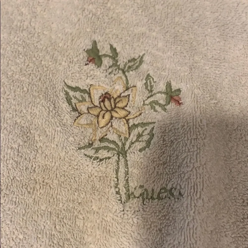 Guess Floral Hand Towel
